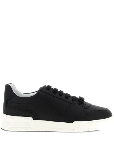 Moschino Kevin Sneakers Featuring Contrast Sole In Black