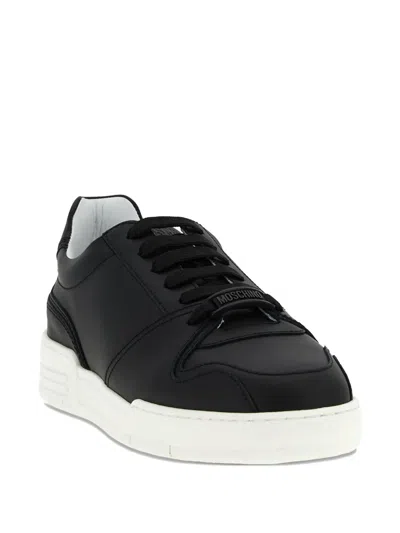 Moschino Kevin Sneakers Featuring Contrast Sole In Black
