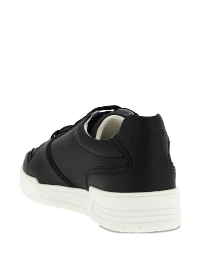 Moschino Kevin Sneakers Featuring Contrast Sole In Black