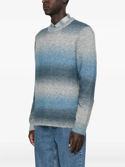 渐变色圆领毛衣