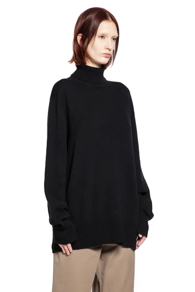 The Row Stepny Wool And Cashmere Turtleneck Sweater In Black