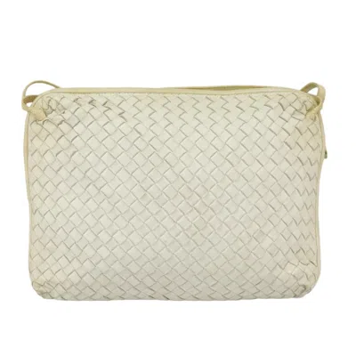 Pre-owned Bottega Veneta Intrecciato White Leather Shoulder Bag ()