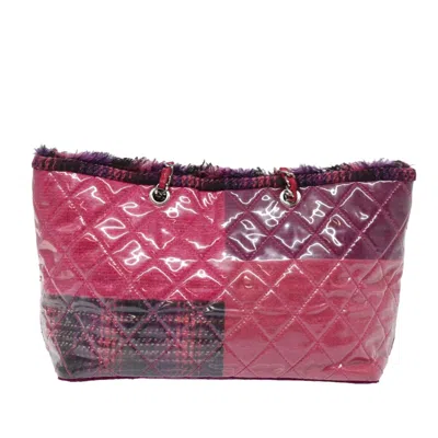 Pre-owned Chanel Matelassé Pink Vinyl Tote Bag ()