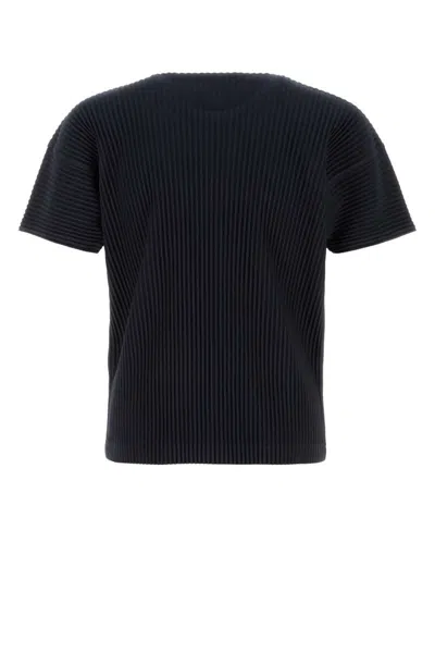 Issey Miyake Textured Pleated T-shirt With Classic Crewneck In Blue