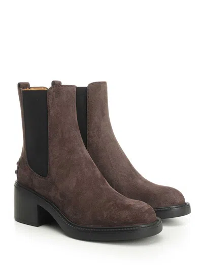 Tod's Gomma T60 73l Tronchetto Elast. Boots Brown In Brown