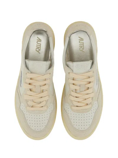 Autry Sporty White Sneakers With Textured Leather In White