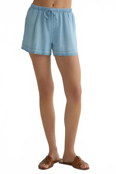 Bella Dahl Released Hem Short In Light Riviera Wash In Blue