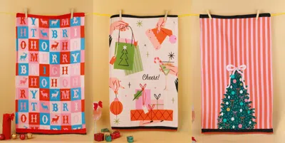 Tiramisu Merry & Bright Modern Holiday Towel Set In Multi