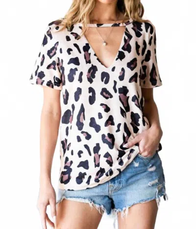 Shiying Fashion Leopard Cut Out Short Sleeve Top In Beige In Multi