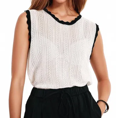 Q2 Classic Knitted Pointelle Top In White In White