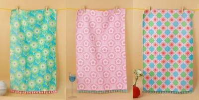 Tiramisu Retro Pop Floral Towel Set In Multi