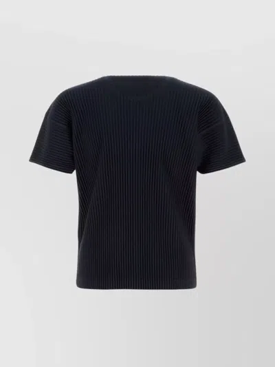 Issey Miyake Textured Pleated T-shirt With Classic Crewneck In Blue