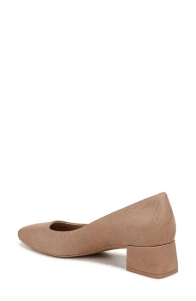 Naturalizer Jayla Pump In Brown