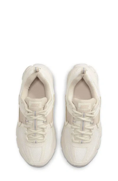 Nike Zoom Vomero 5 Sneaker In Neutral