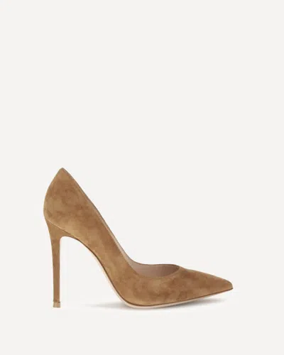 Gianvito Rossi Textured Pointed Toe Pumps In Sand