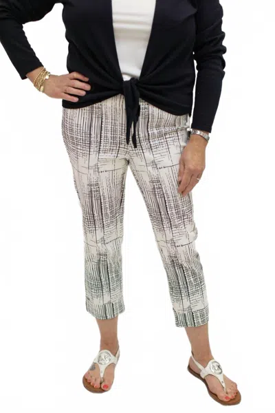 Charlie B Printed Stretch Pull-on Capri Pants In Pepper In Multi