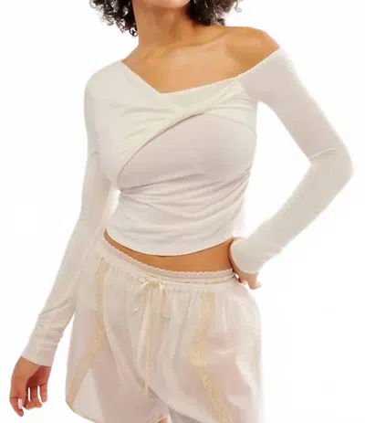 Geel Nico Twist Top In White In White