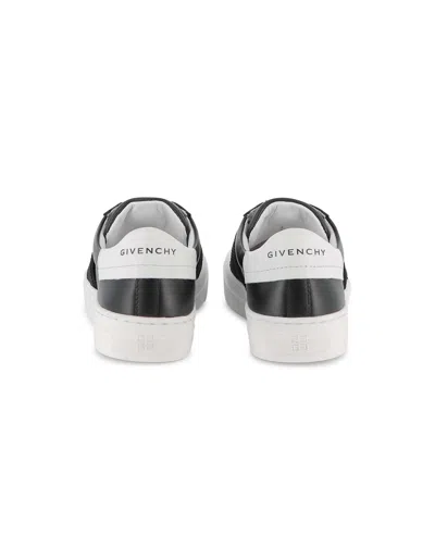Givenchy Sneakers With Logo In White