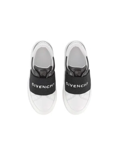 Givenchy Sneakers With Logo In White