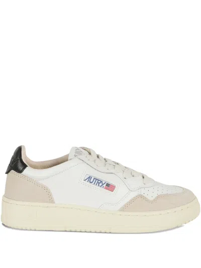 Autry Medalist Low Sneakers In White Leather And Suede With Custom Lettering In Neutral