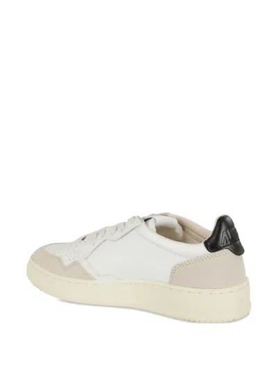 Autry Medalist Low Sneakers In White Leather And Suede With Custom Lettering In Neutral