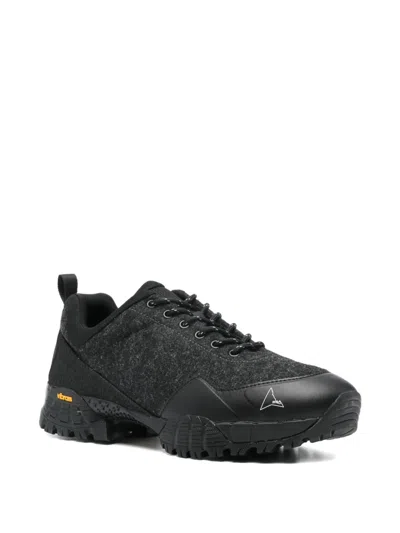 Roa Sneaker Pull Tab Rubber Sole Design In Black