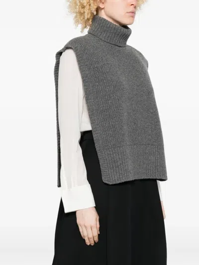 Davantino Turtleneck Sleeveless Wool Sweater In Gray