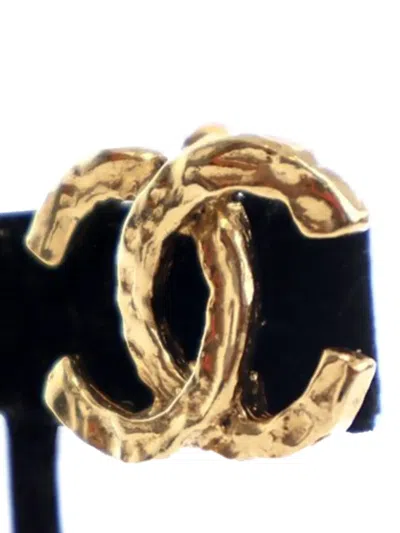 Pre-owned Chanel 1970-1980 Cc Gold Plated Clip On Earrings Costume Earrings