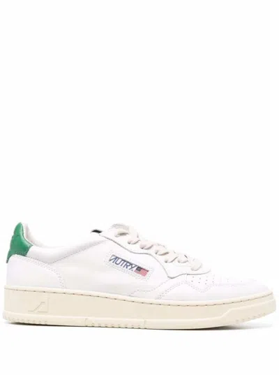 Autry Medalist Low White Sneakers With Contrasting Heel Tab In Leather Man In White