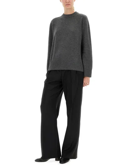 Loulou De Saison Charcoal Grey Cashmere Sweater With Relaxed Fit And Ribbed Details In Black