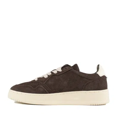 Autry Medalist Low Sneakers In Mocha Suede And Off White In Brown