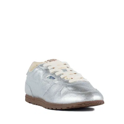 Autry Windspin Low Sneakers In Platinum Leather In Silver
