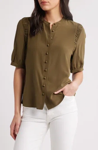 Frame The Silk Gathered Short Sleeve Button-up Shirt In Green