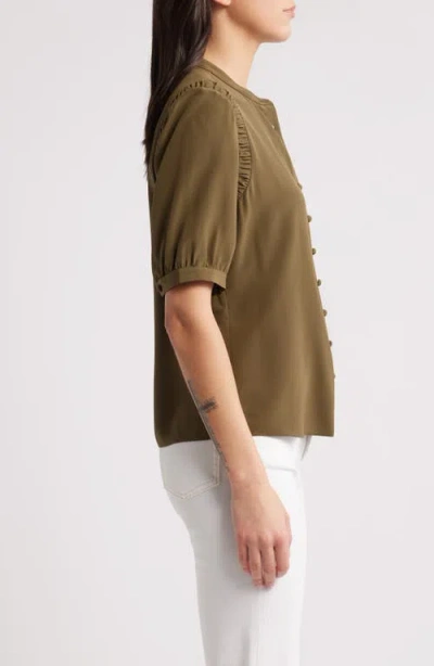 Frame The Silk Gathered Short Sleeve Button-up Shirt In Green