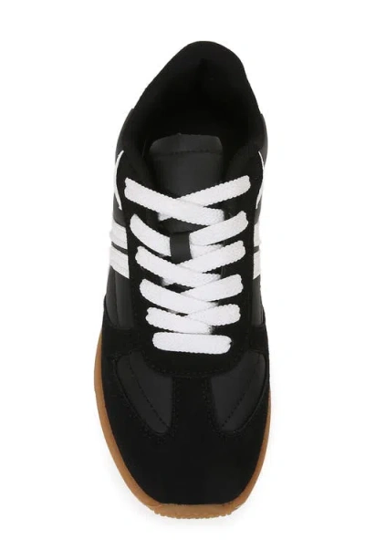 Berness Curve Stripe Sneaker In Black