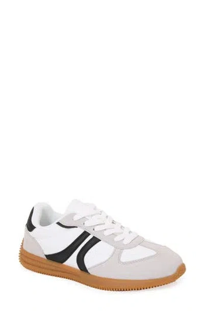 Berness Curve Stripe Sneaker In White