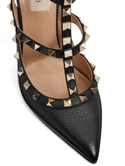 Valentino Garavani Studded Leather Decollete Pumps In Black