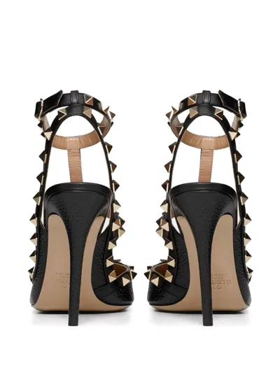 Valentino Garavani Studded Leather Decollete Pumps In Black