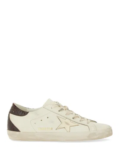 Golden Goose Women 'super-star' White Low Top Sneakers With Embossed Logo And Contrasting Heel In Le