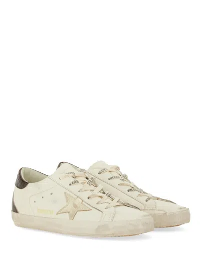 Golden Goose Women 'super-star' White Low Top Sneakers With Embossed Logo And Contrasting Heel In Le