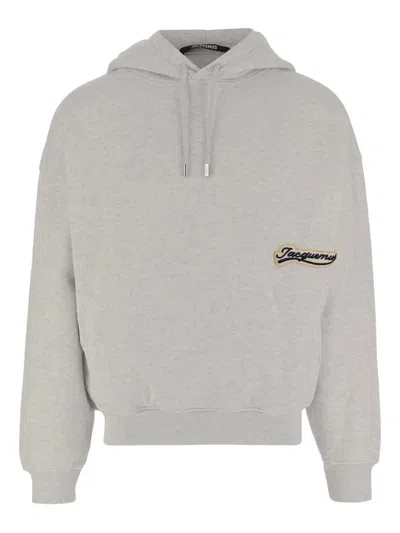 Jacquemus Hooded Sweater With Drawstring And Ribbed Finish In Gray