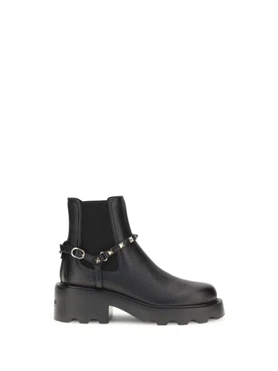 Valentino Rockstud Grainy Leather Boot In Black