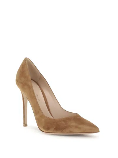 Gianvito Rossi Textured Pointed Toe Pumps In Brown