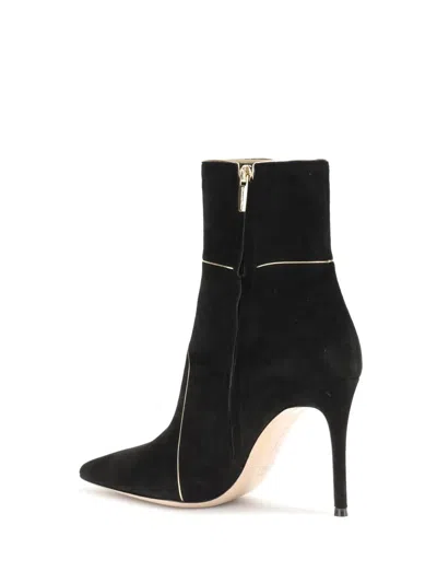 Gianvito Rossi 95mm Pointed-toe Stiletto Boots In Black