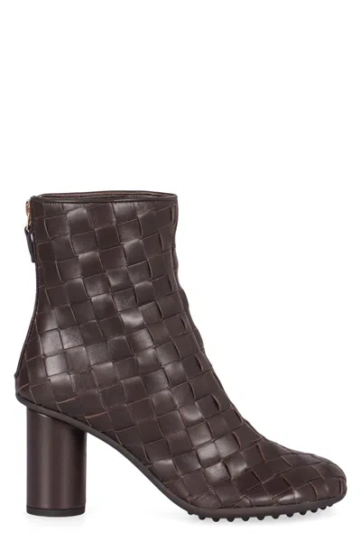 Bottega Veneta Atomic 75 Intrecciato Leather Ankle Boots In Brown