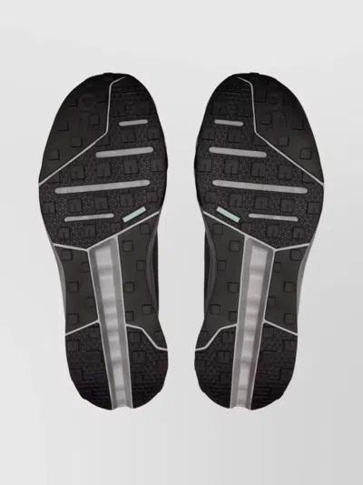 On Horiz Sneakers With Chunky Rubber Sole In Black