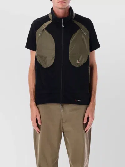 Roa Polartech Vest Featuring Contrast Panels In Black