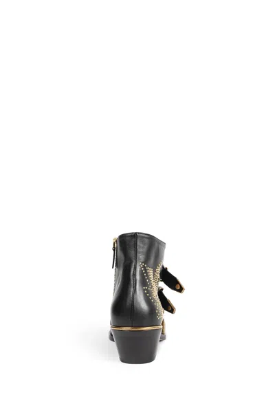 Chloé Women Susan Leather Boots In Black