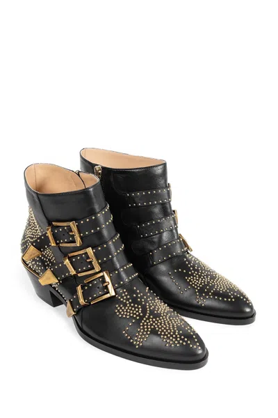 Chloé Women Susan Leather Boots In Black