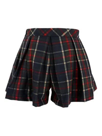 百褶格纹短裤